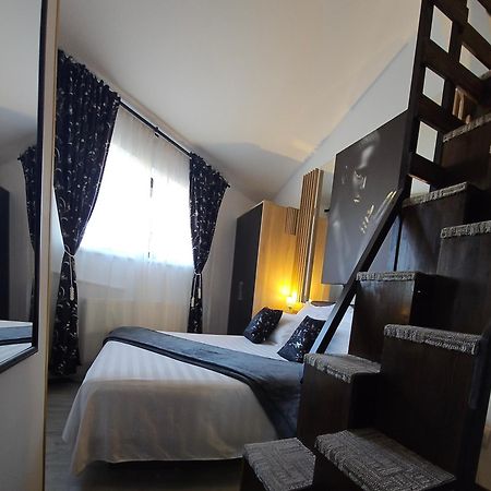 Theline Hotel Bucureşti Exterior foto